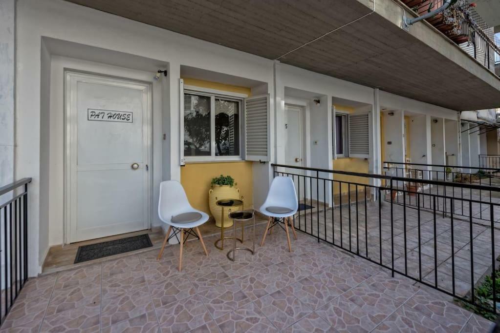Pat House Apartment Янина Екстериор снимка